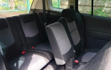 Mazda Premacy III, 2005 год, 700 000 рублей, 2 фотография