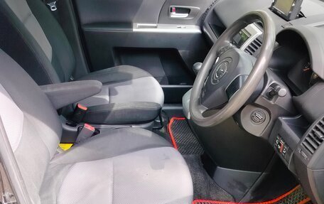 Mazda Premacy III, 2005 год, 700 000 рублей, 21 фотография