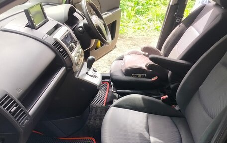 Mazda Premacy III, 2005 год, 700 000 рублей, 24 фотография