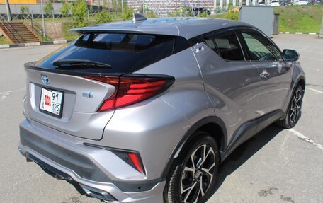 Toyota C-HR I рестайлинг, 2020 год, 2 880 000 рублей, 12 фотография