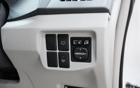 Toyota Prius, 2011 год, 1 149 000 рублей, 9 фотография