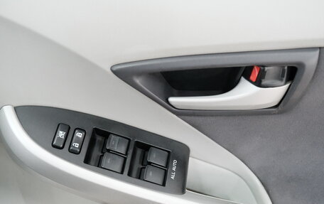 Toyota Prius, 2011 год, 1 149 000 рублей, 8 фотография