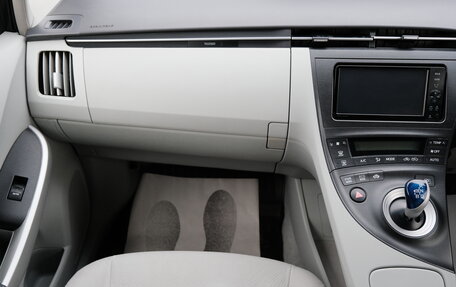 Toyota Prius, 2011 год, 1 149 000 рублей, 19 фотография