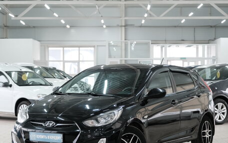 Hyundai Solaris II рестайлинг, 2011 год, 649 000 рублей, 4 фотография