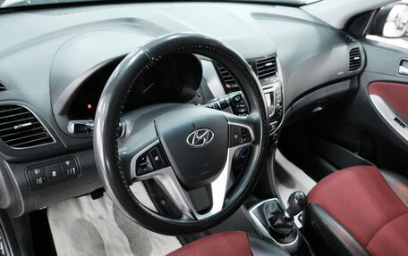 Hyundai Solaris II рестайлинг, 2011 год, 649 000 рублей, 11 фотография