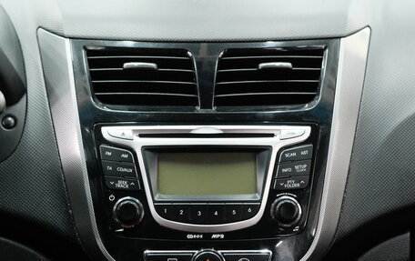 Hyundai Solaris II рестайлинг, 2011 год, 649 000 рублей, 18 фотография
