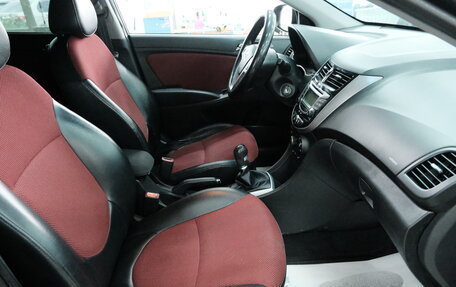 Hyundai Solaris II рестайлинг, 2011 год, 649 000 рублей, 22 фотография