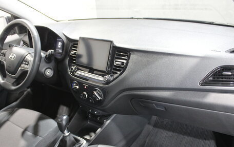 Hyundai Solaris II рестайлинг, 2022 год, 1 641 000 рублей, 11 фотография