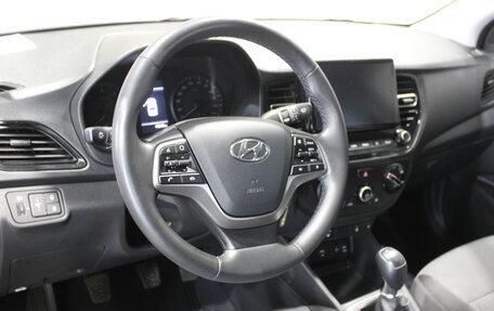 Hyundai Solaris II рестайлинг, 2022 год, 1 641 000 рублей, 10 фотография