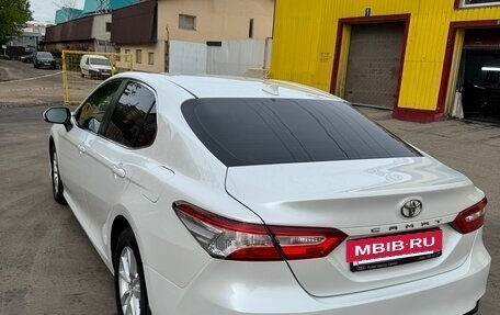 Toyota Camry, 2019 год, 2 900 000 рублей, 5 фотография