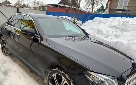 Mercedes-Benz E-Класс, 2019 год, 4 000 000 рублей, 2 фотография