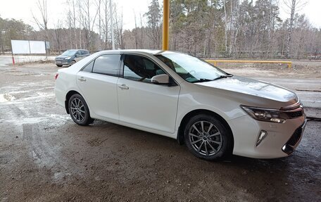 Toyota Camry, 2017 год, 1 999 990 рублей, 2 фотография