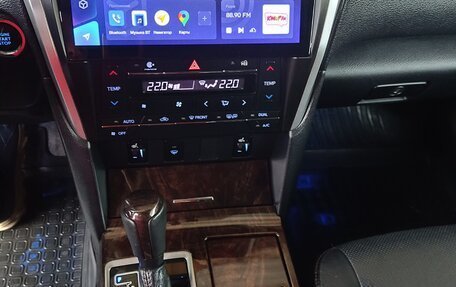 Toyota Camry, 2017 год, 1 999 990 рублей, 12 фотография
