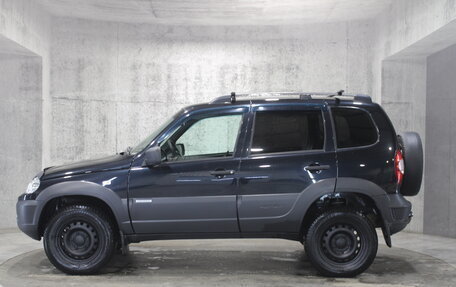 Chevrolet Niva I рестайлинг, 2018 год, 674 000 рублей, 5 фотография