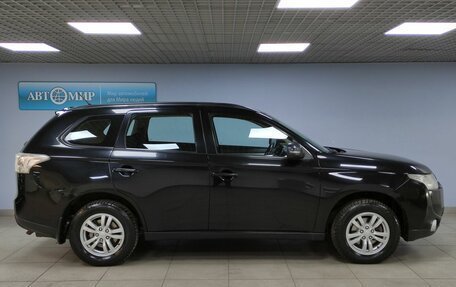 Mitsubishi Outlander III рестайлинг 3, 2013 год, 953 000 рублей, 4 фотография