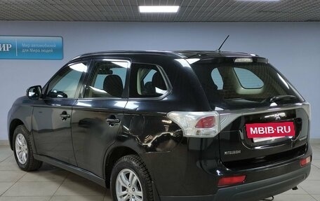 Mitsubishi Outlander III рестайлинг 3, 2013 год, 953 000 рублей, 7 фотография
