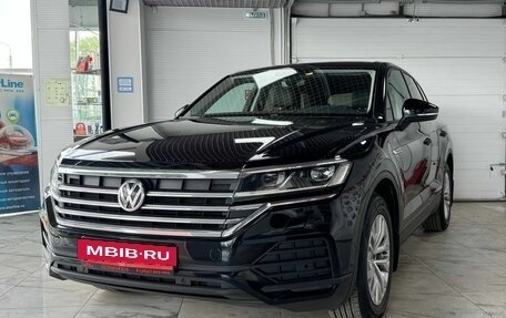Volkswagen Touareg III, 2019 год, 4 599 000 рублей, 2 фотография