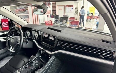 Volkswagen Touareg III, 2019 год, 4 599 000 рублей, 17 фотография