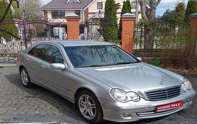 Mercedes-Benz C-Класс, 2004 год, 950 000 рублей, 1 фотография