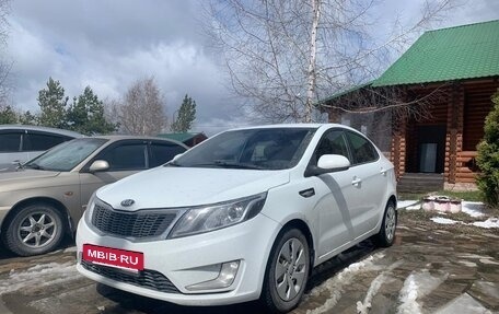 KIA Rio III рестайлинг, 2014 год, 1 100 000 рублей, 2 фотография