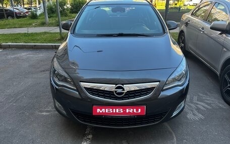 Opel Astra J, 2011 год, 1 000 000 рублей, 2 фотография
