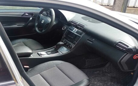 Mercedes-Benz C-Класс, 2004 год, 950 000 рублей, 11 фотография
