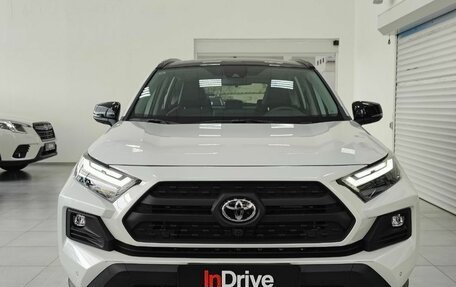 Toyota RAV4, 2024 год, 4 350 000 рублей, 2 фотография