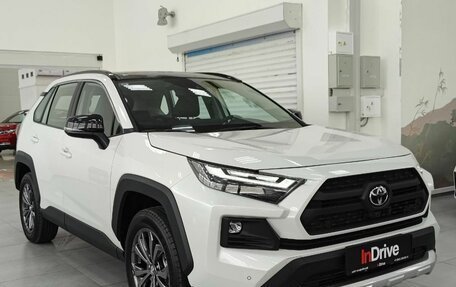 Toyota RAV4, 2024 год, 4 350 000 рублей, 3 фотография