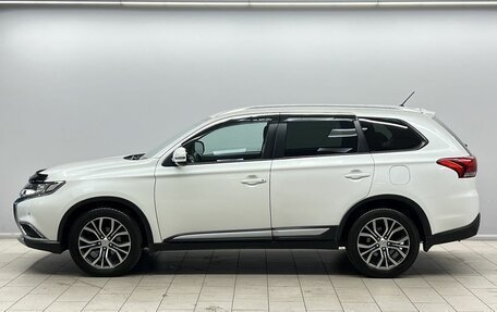 Mitsubishi Outlander III рестайлинг 3, 2015 год, 1 595 000 рублей, 3 фотография