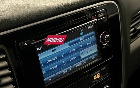 Mitsubishi Outlander III рестайлинг 3, 2015 год, 1 595 000 рублей, 21 фотография
