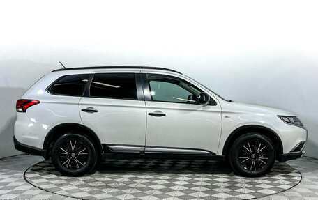 Mitsubishi Outlander III рестайлинг 3, 2015 год, 1 547 000 рублей, 4 фотография