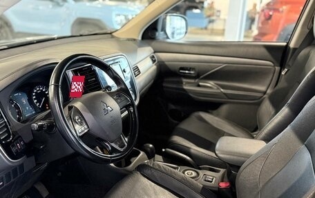 Mitsubishi Outlander III рестайлинг 3, 2015 год, 1 339 000 рублей, 9 фотография
