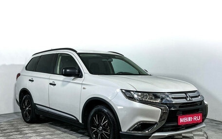 Mitsubishi Outlander III рестайлинг 3, 2015 год, 1 547 000 рублей, 3 фотография