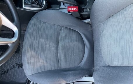 Hyundai Solaris II рестайлинг, 2016 год, 850 000 рублей, 18 фотография