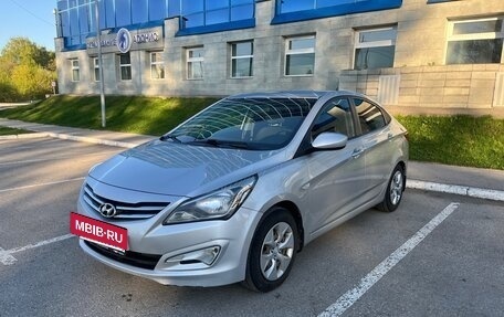 Hyundai Solaris II рестайлинг, 2016 год, 850 000 рублей, 2 фотография