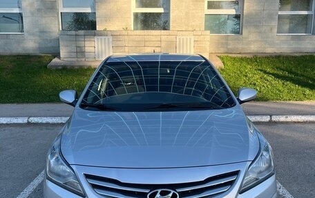 Hyundai Solaris II рестайлинг, 2016 год, 850 000 рублей, 3 фотография