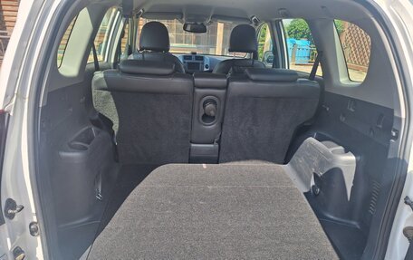 Toyota RAV4, 2010 год, 1 390 000 рублей, 2 фотография