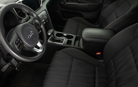 KIA Sportage IV рестайлинг, 2018 год, 2 149 000 рублей, 9 фотография