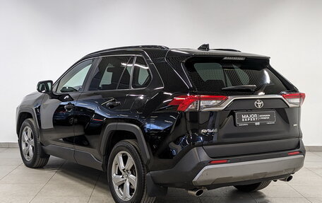 Toyota RAV4, 2021 год, 3 250 000 рублей, 7 фотография