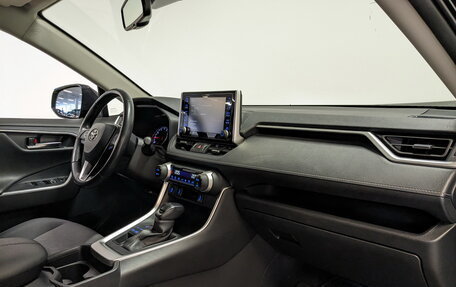 Toyota RAV4, 2021 год, 3 250 000 рублей, 11 фотография
