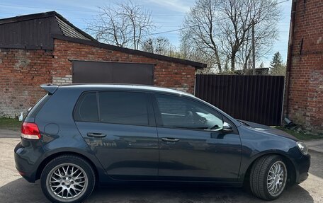 Volkswagen Golf VI, 2011 год, 900 000 рублей, 2 фотография