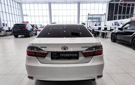 Toyota Camry, 2016 год, 1 899 000 рублей, 6 фотография