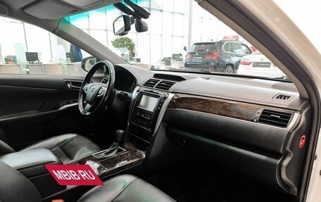 Toyota Camry, 2016 год, 1 899 000 рублей, 11 фотография
