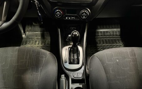 KIA Rio III рестайлинг, 2015 год, 990 000 рублей, 12 фотография
