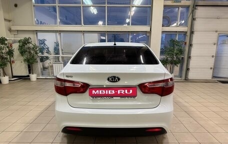 KIA Rio III рестайлинг, 2015 год, 990 000 рублей, 4 фотография