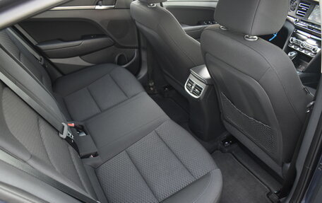 Hyundai Elantra VI рестайлинг, 2019 год, 1 900 000 рублей, 11 фотография