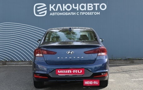 Hyundai Elantra VI рестайлинг, 2019 год, 1 900 000 рублей, 4 фотография