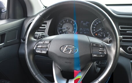Hyundai Elantra VI рестайлинг, 2019 год, 1 900 000 рублей, 12 фотография