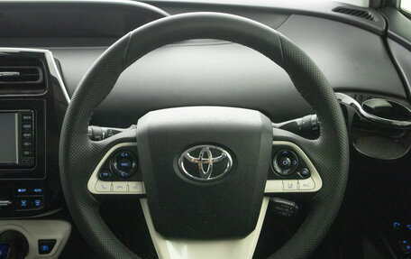 Toyota Prius IV XW50, 2018 год, 1 749 000 рублей, 19 фотография