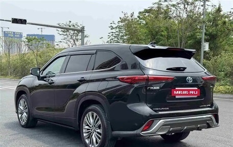 Toyota Highlander, 2022 год, 3 820 013 рублей, 7 фотография